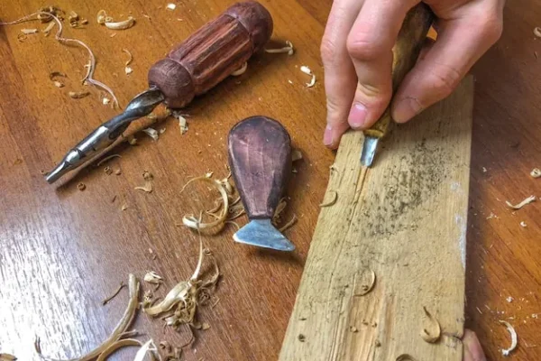 Afilado de herramientas de grabado con limas finas